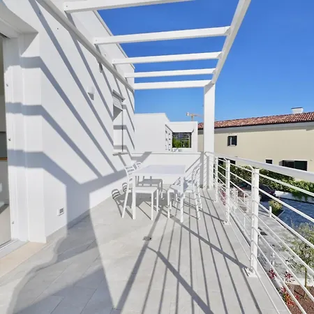 L14 Apartment *